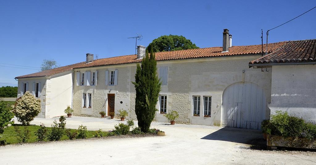 Le Vieux Noyer Bed & Breakfast Saint-Maurice-de-Tavernole Exterior foto
